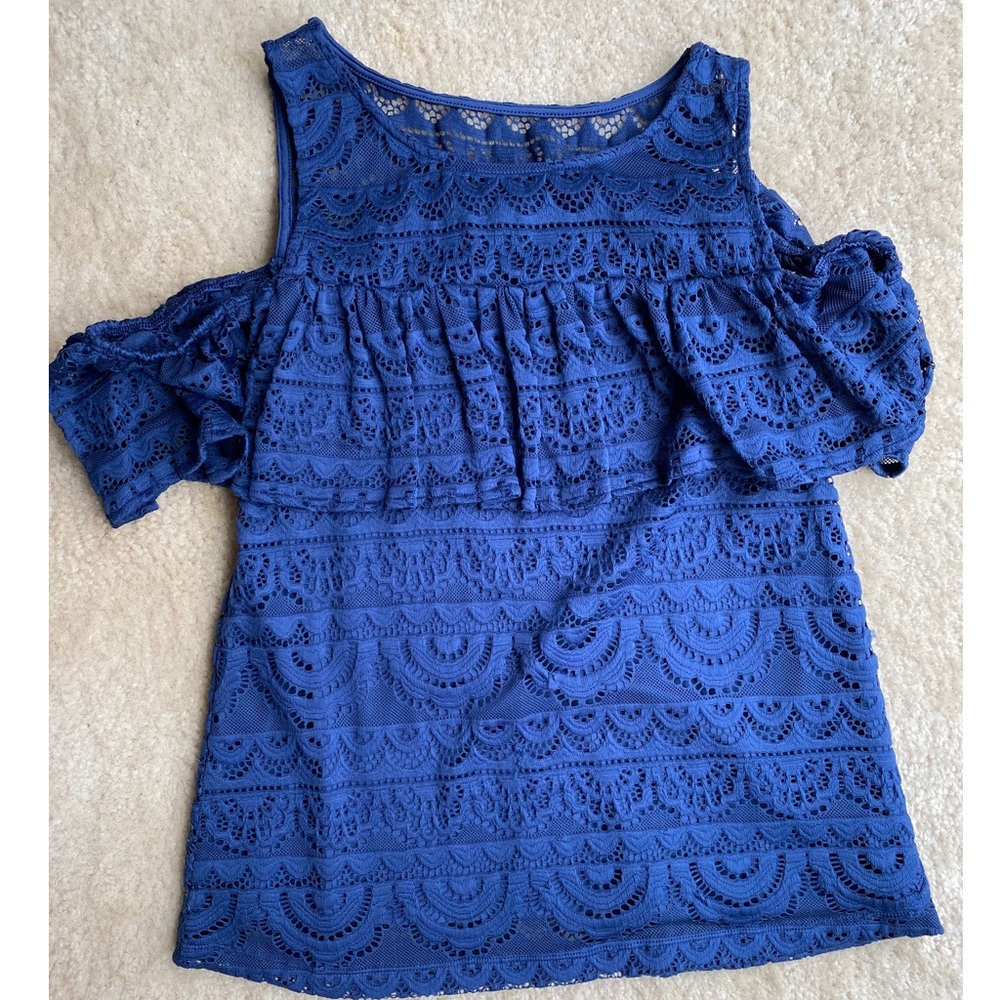 Lilly Pulitzer lace cold shoulder top